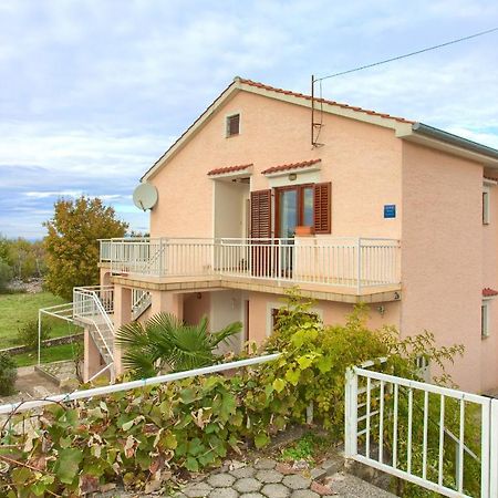 Rasopasno Apartment With Terrace And Private Parking Luaran gambar