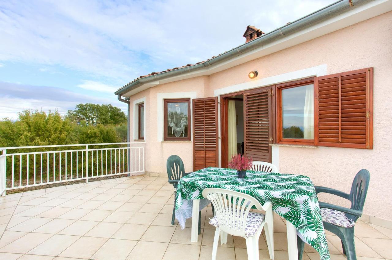 Rasopasno Apartment With Terrace And Private Parking Luaran gambar