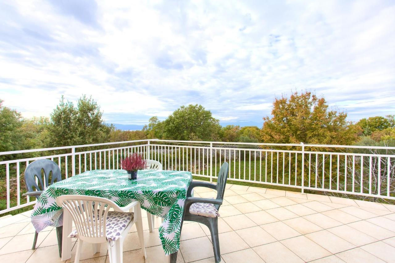 Rasopasno Apartment With Terrace And Private Parking Luaran gambar