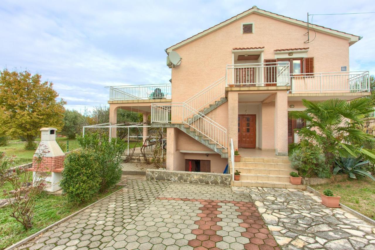 Rasopasno Apartment With Terrace And Private Parking Luaran gambar