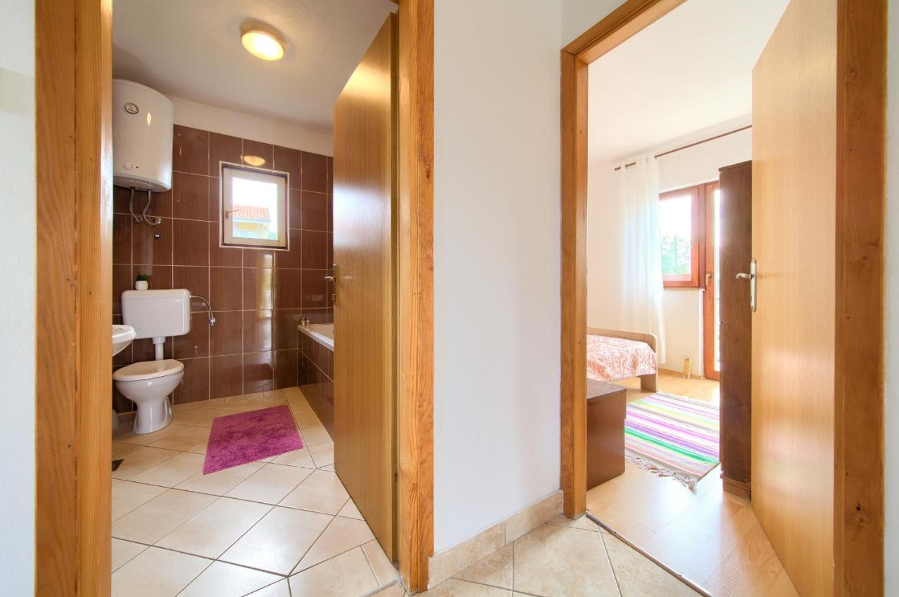 Rasopasno Apartment With Terrace And Private Parking Luaran gambar