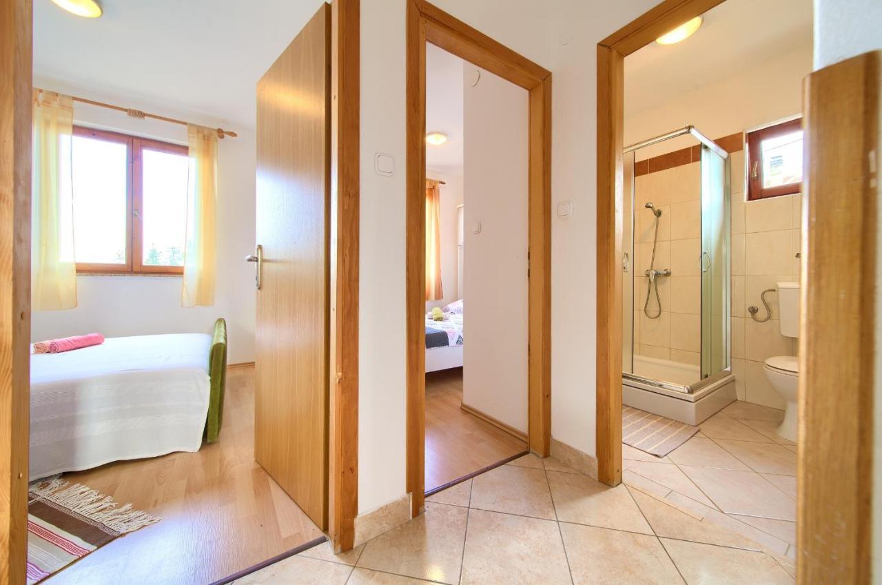 Rasopasno Apartment With Terrace And Private Parking Luaran gambar